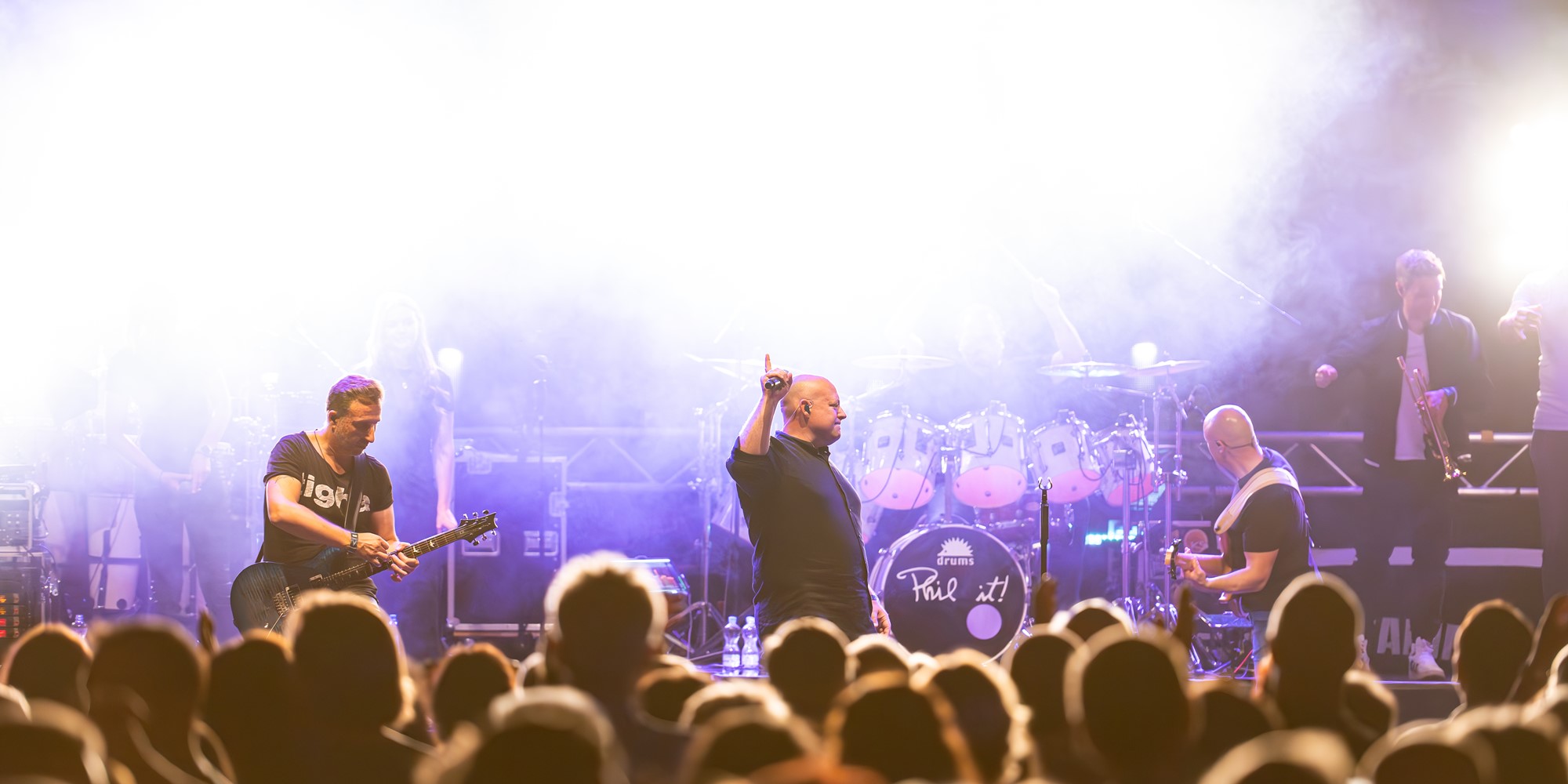 PHIL IT! - Phil Collins & Genesis Tribute (DE/UK)